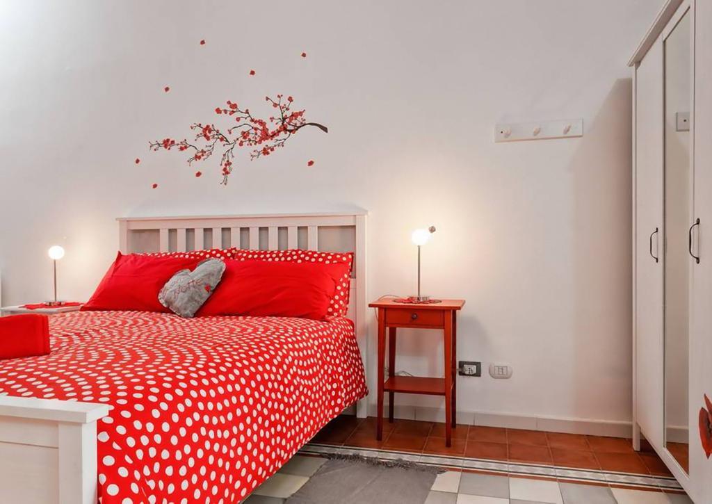 Bed And Colors Apartment Rome Room photo