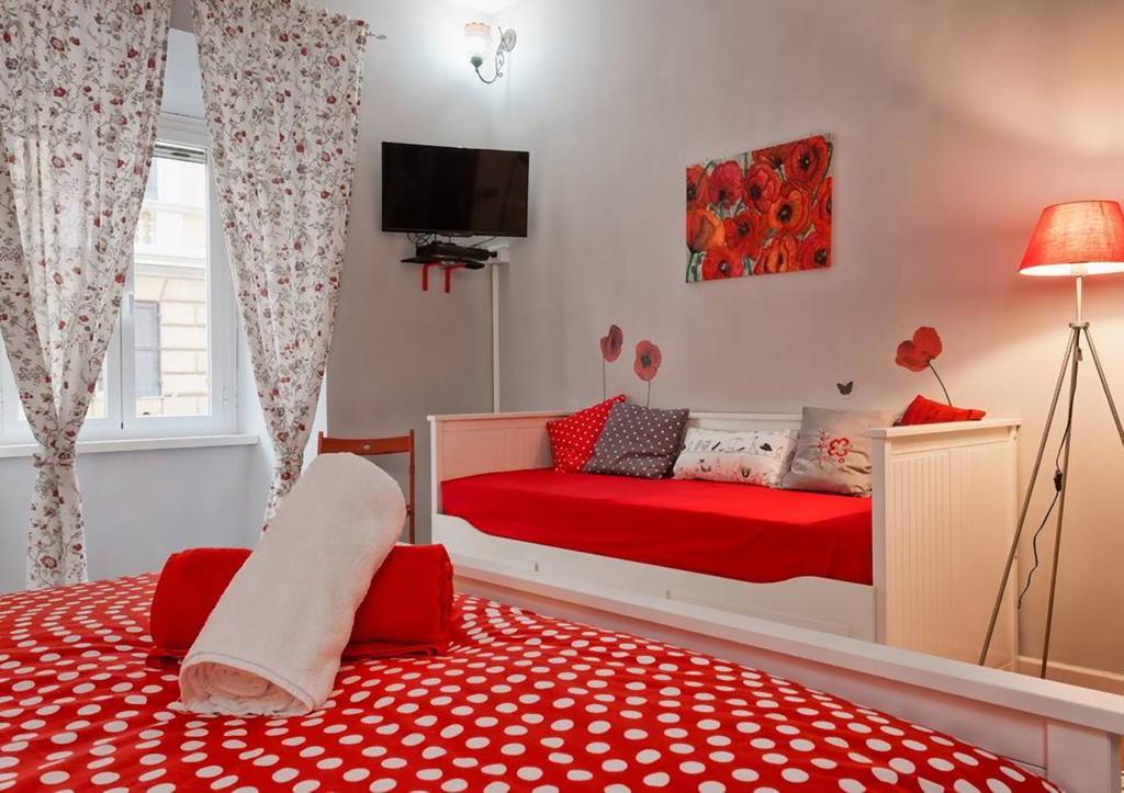 Bed And Colors Apartment Rome Room photo